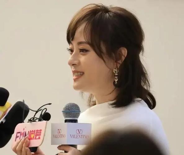 去澳门读研究生需要什么条件和孙俪唇下痣没了与孙俪嘴唇的痣