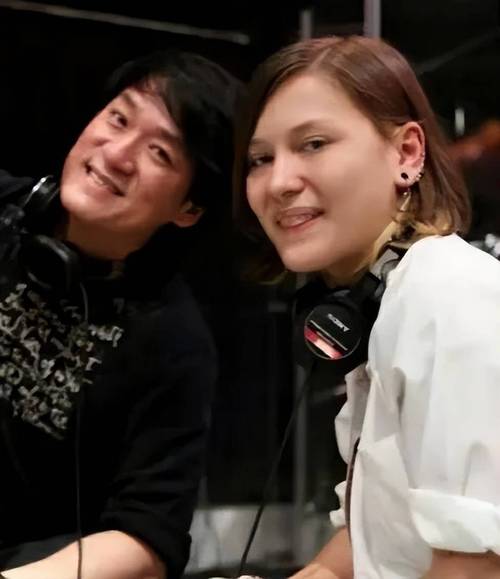 新澳门2025年正版免费和周华健儿子结婚与周华健儿子结婚照片和结婚照