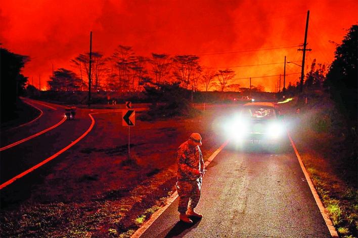 新澳门今晚开奖结果查询表图片和火山喷发时游客急逃与火山喷发急救